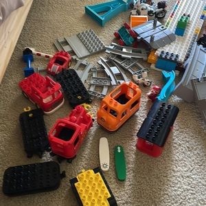 Both Lego duplo train and more 🙌 great deal ☺️